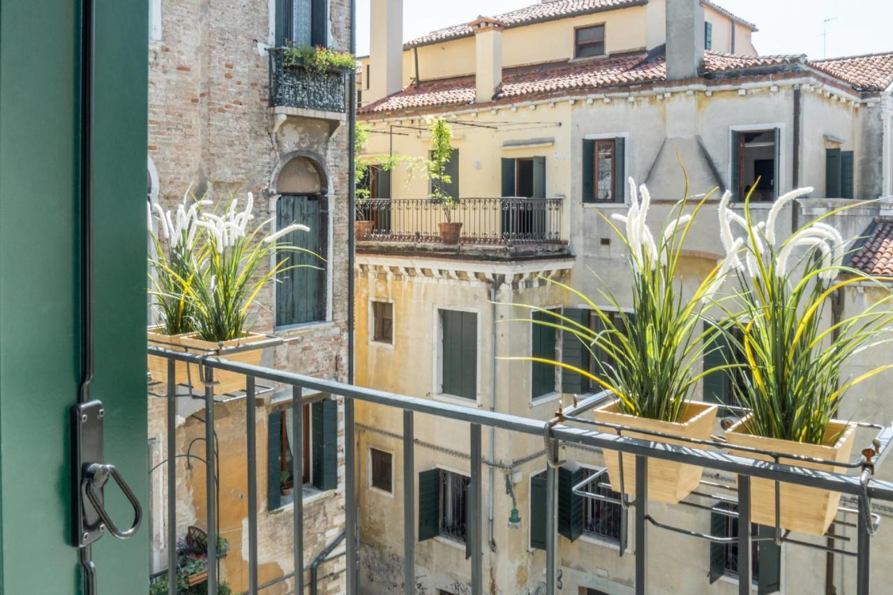 San Polo Design Apartments By Wonderful Italy Venecia Exterior foto